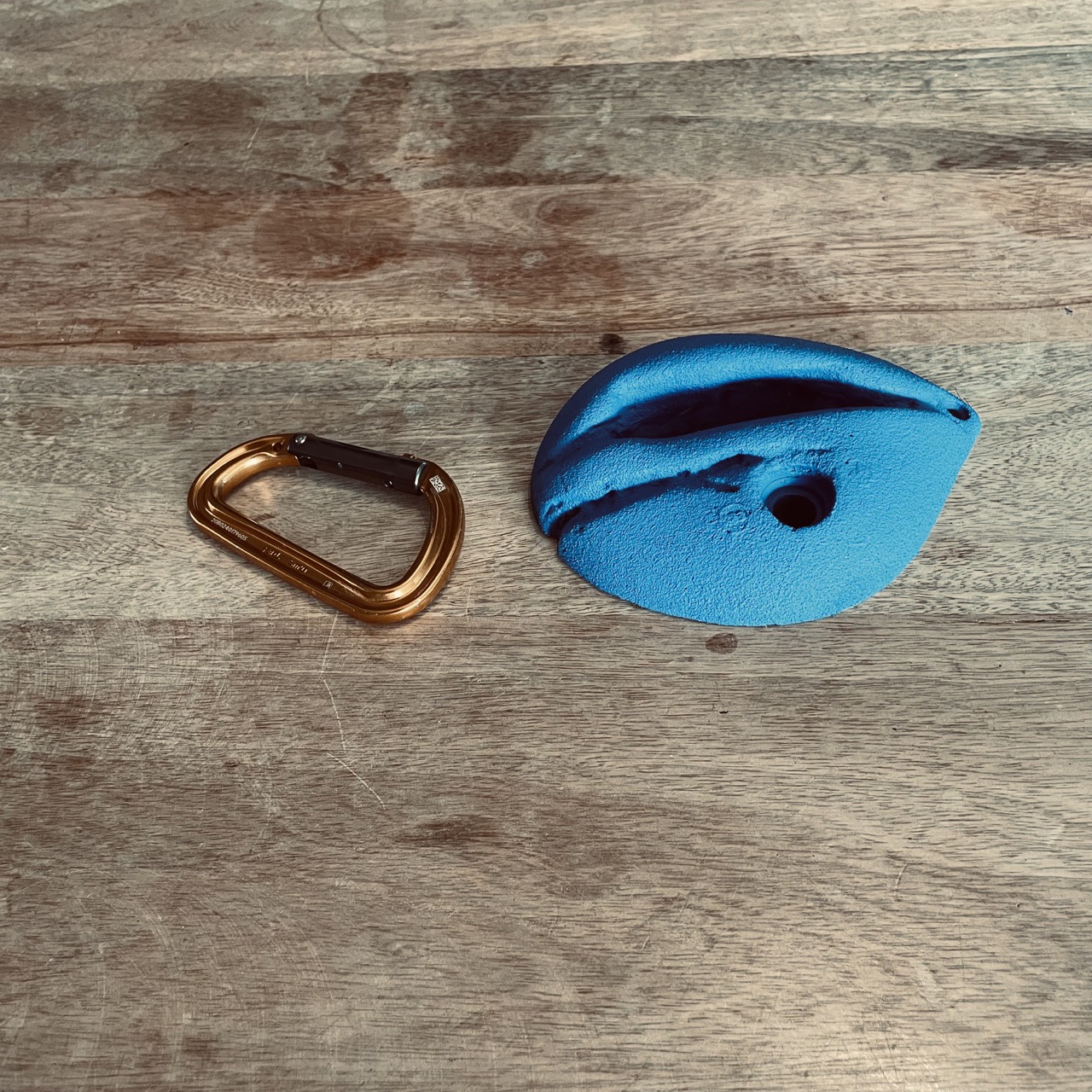 LOT9_EP_BLEU_M_1